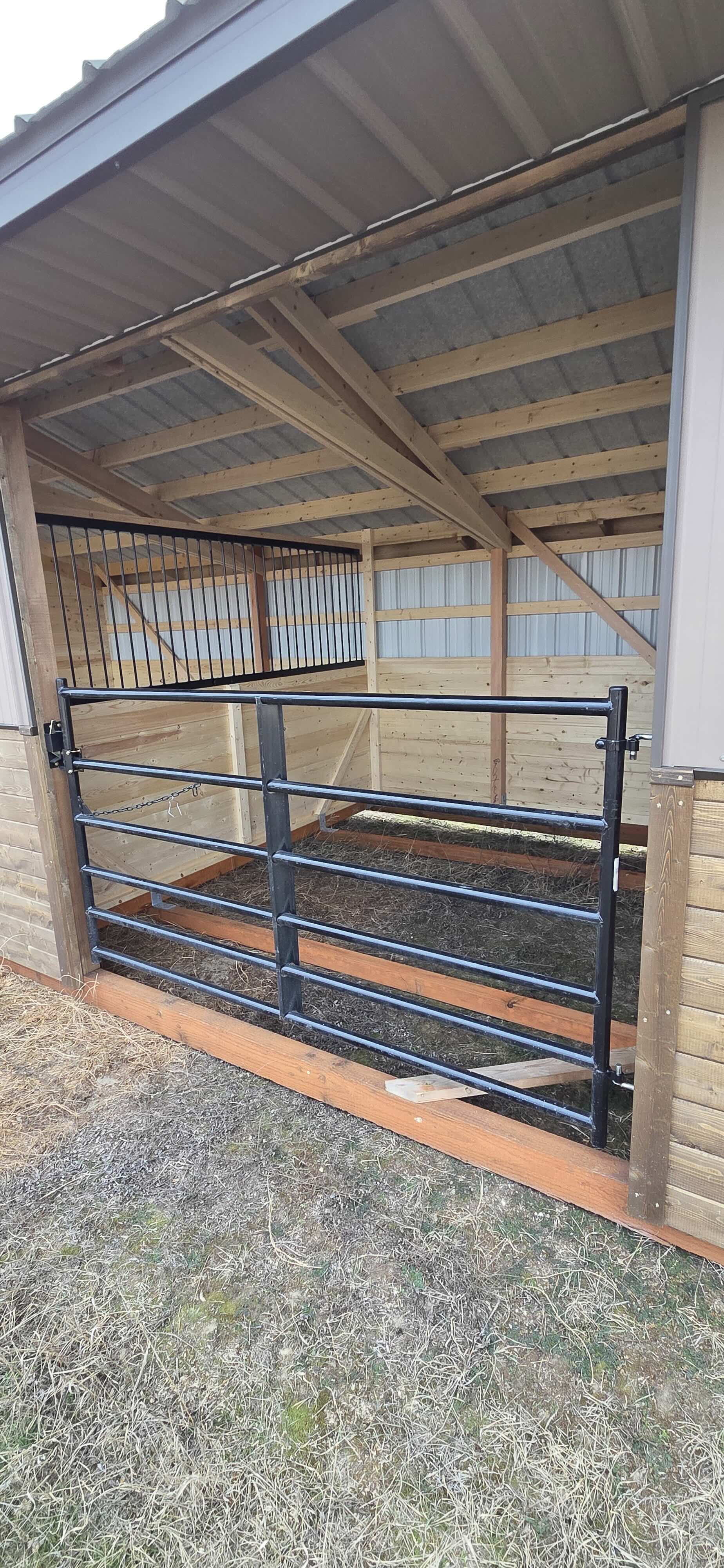 Deluxe Horse Shelter