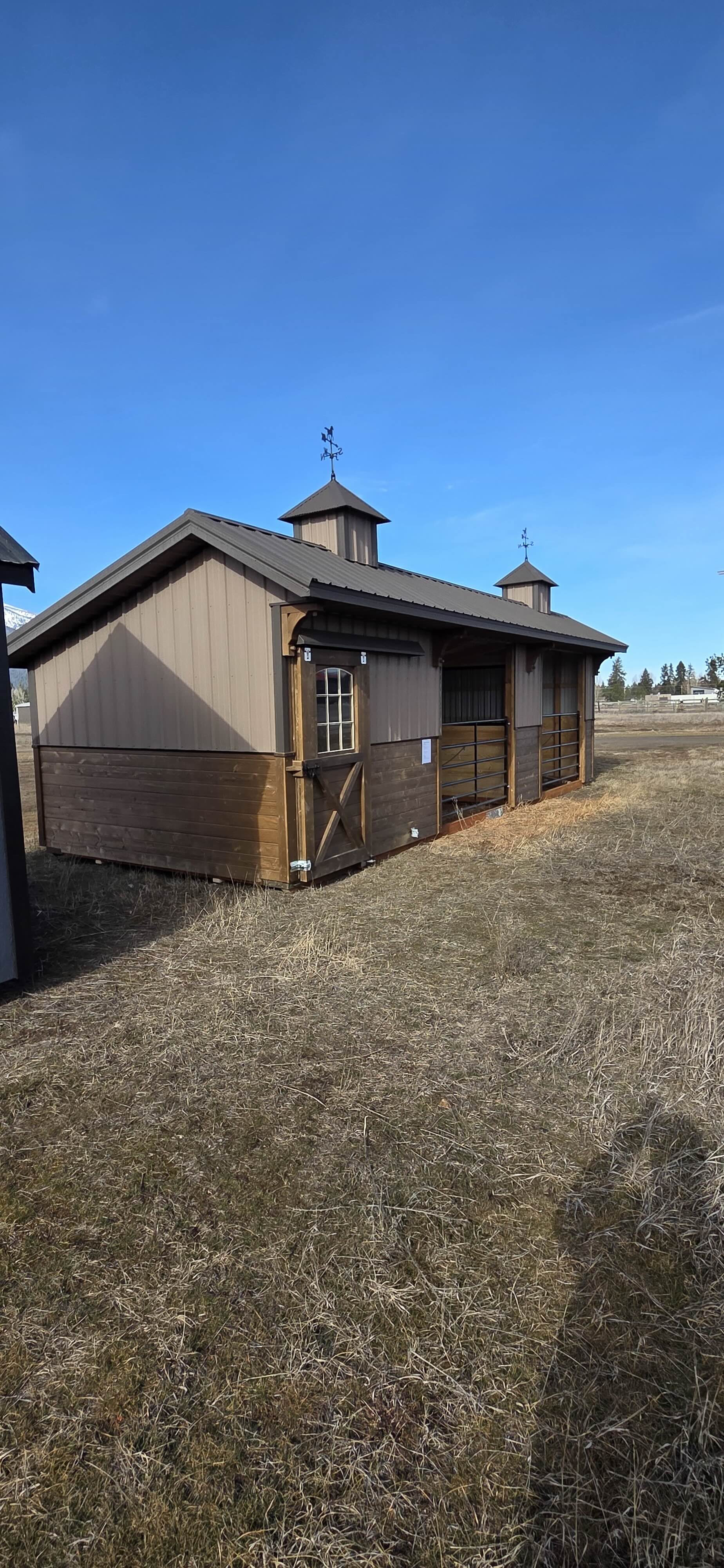 Deluxe Horse Shelter